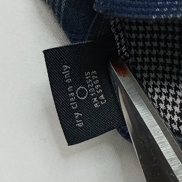 John Varvatos Navy/Gray Diagonal Stripe Tie - Picture 5 of 9